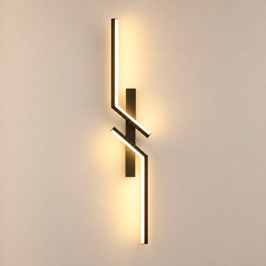 Applique murale LED design noire 60 cm sur fond clair