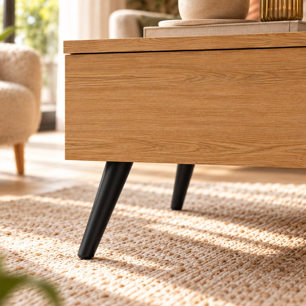 Pieds noirs fuselés de la table double plateau bois