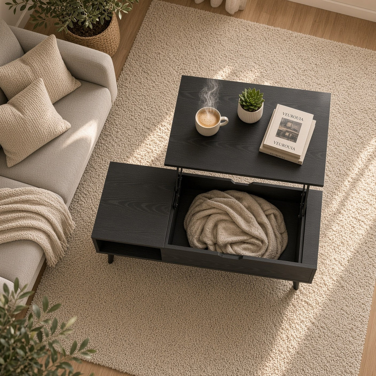 Sous le plateau, un grand rangement caché pour les plaids et les télécommandes.